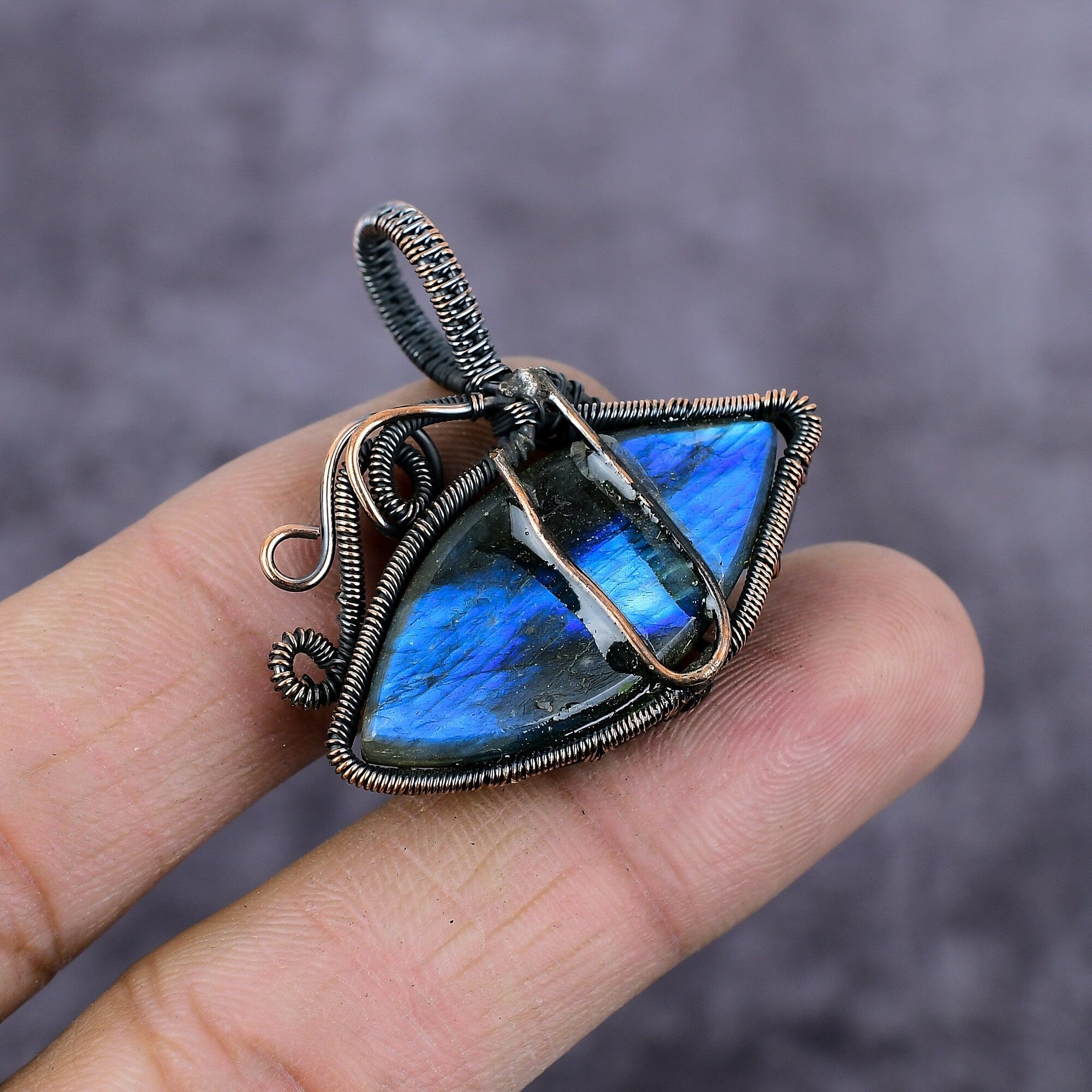 Labradorite Pendant, Copper Wire Wrapped Pendant, Handmade Pendant, Gemstone Jewelry, Copper Pendant, Labradorite Jewelry, Bohemian Jewelry